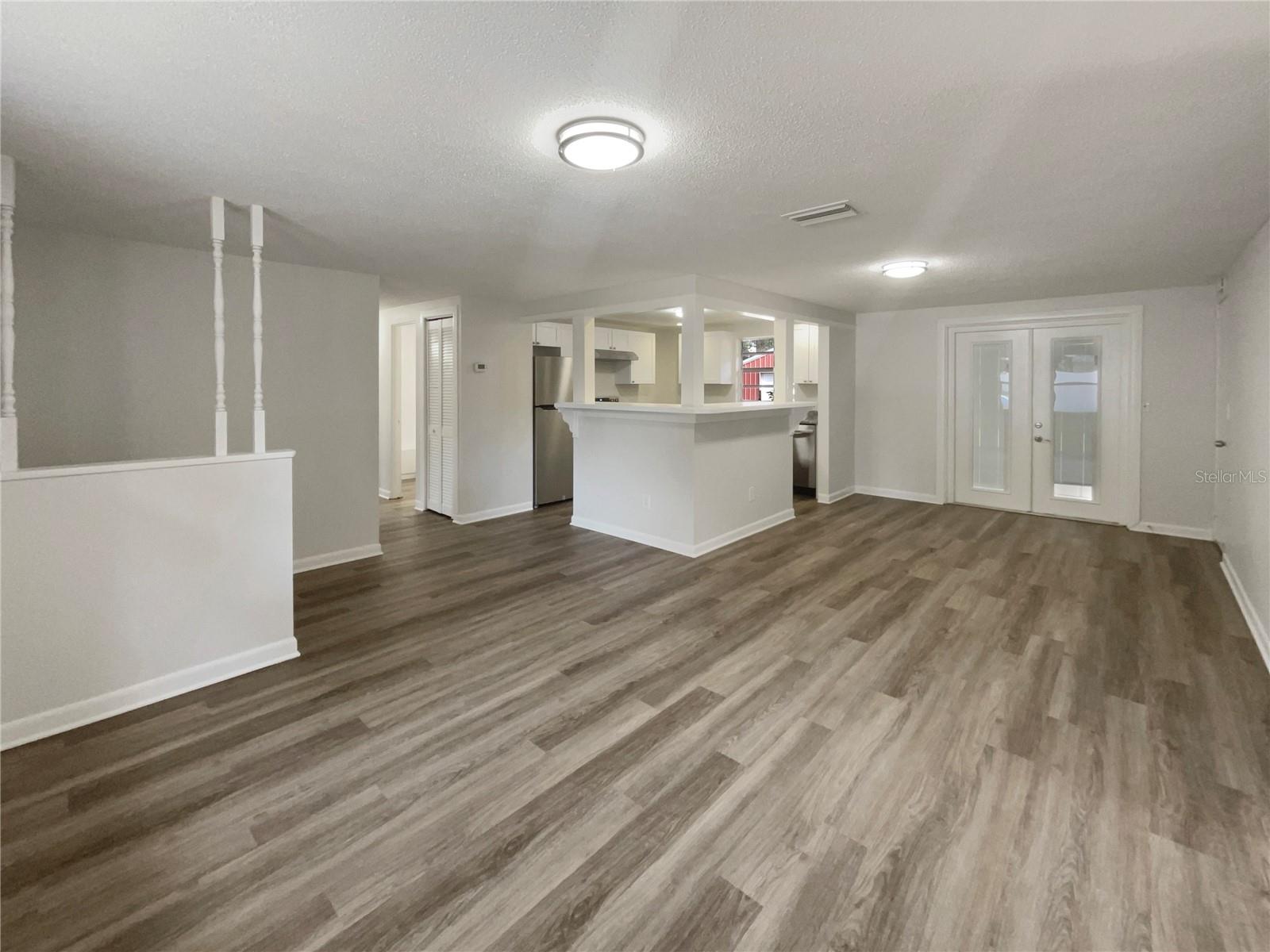 Image 10 of 25 For 16423 Lake Byrd Drive