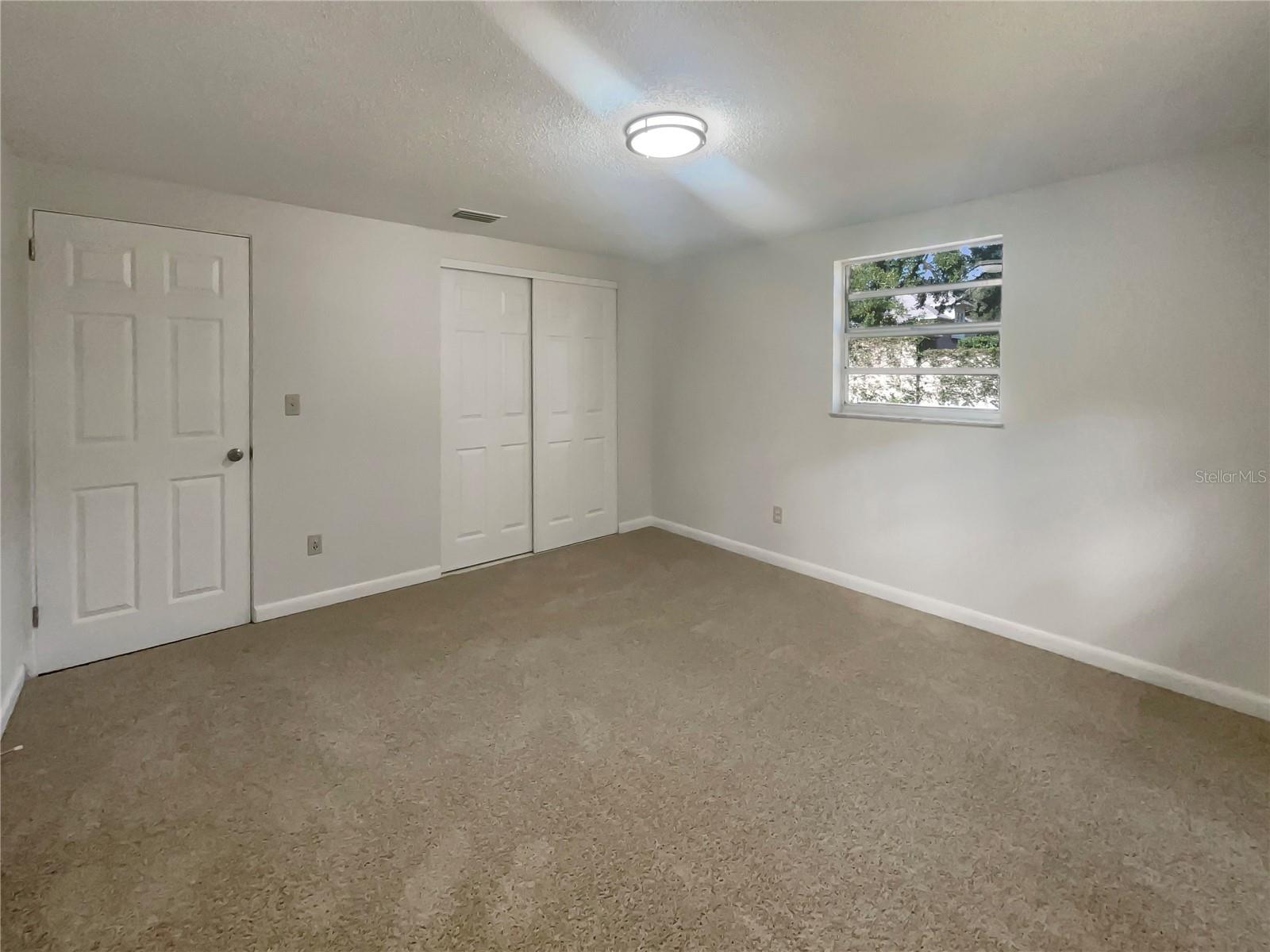 Image 14 of 25 For 16423 Lake Byrd Drive