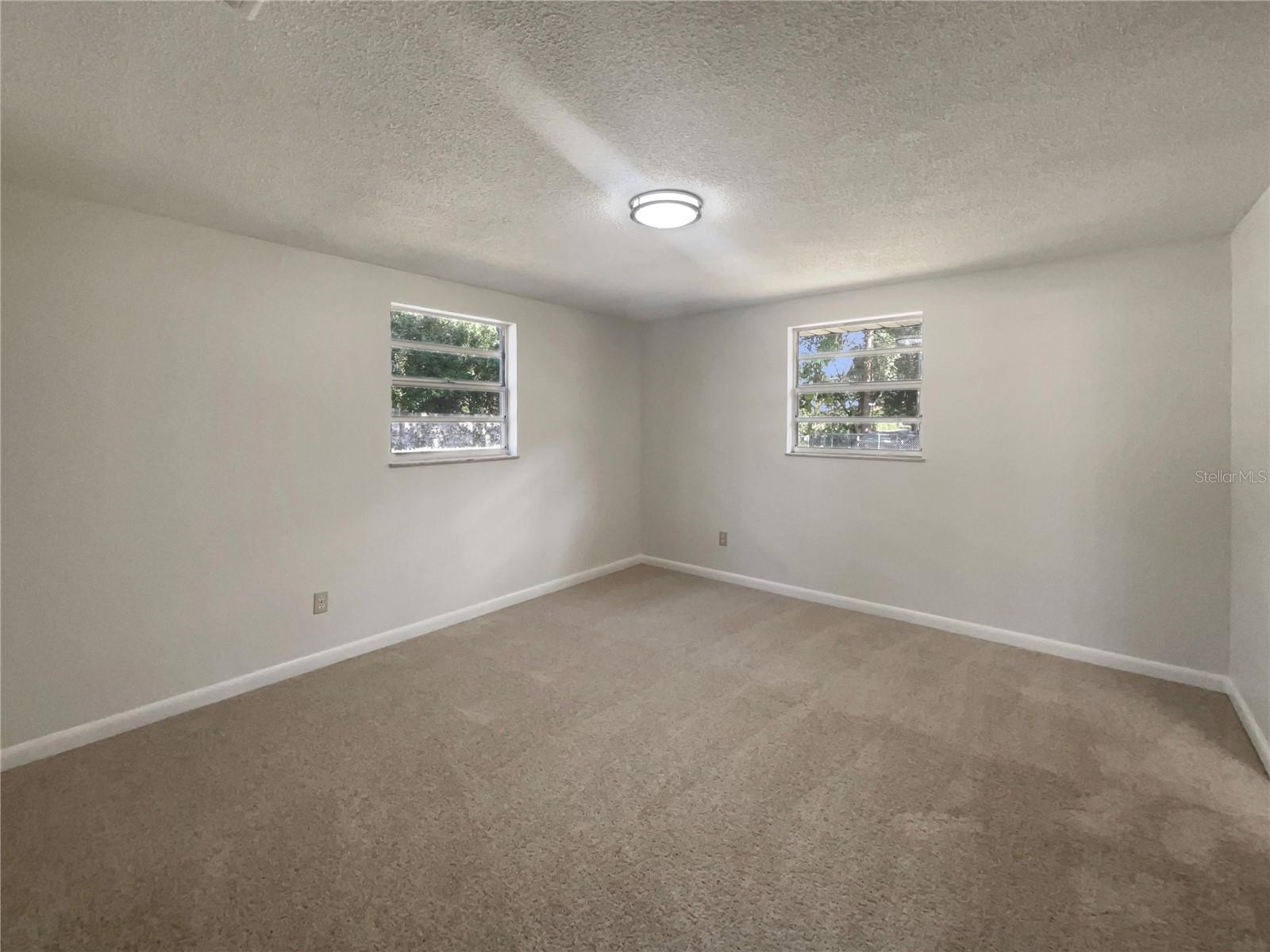 Image 16 of 25 For 16423 Lake Byrd Drive