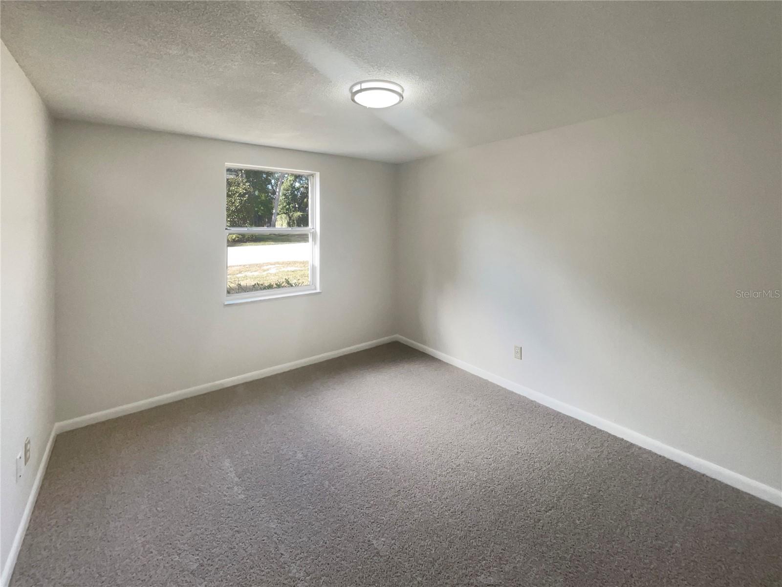 Image 17 of 25 For 16423 Lake Byrd Drive