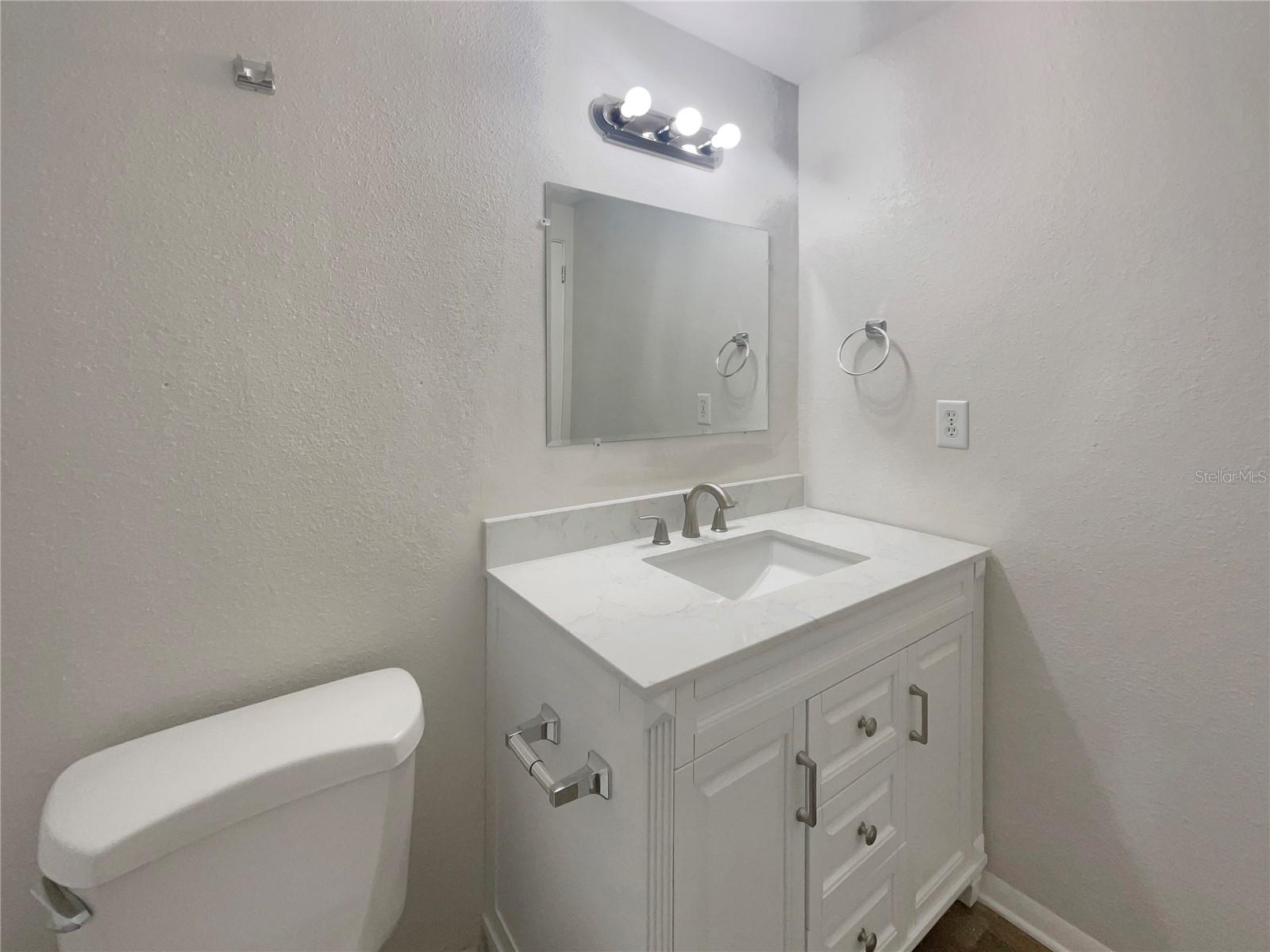 Image 18 of 25 For 16423 Lake Byrd Drive