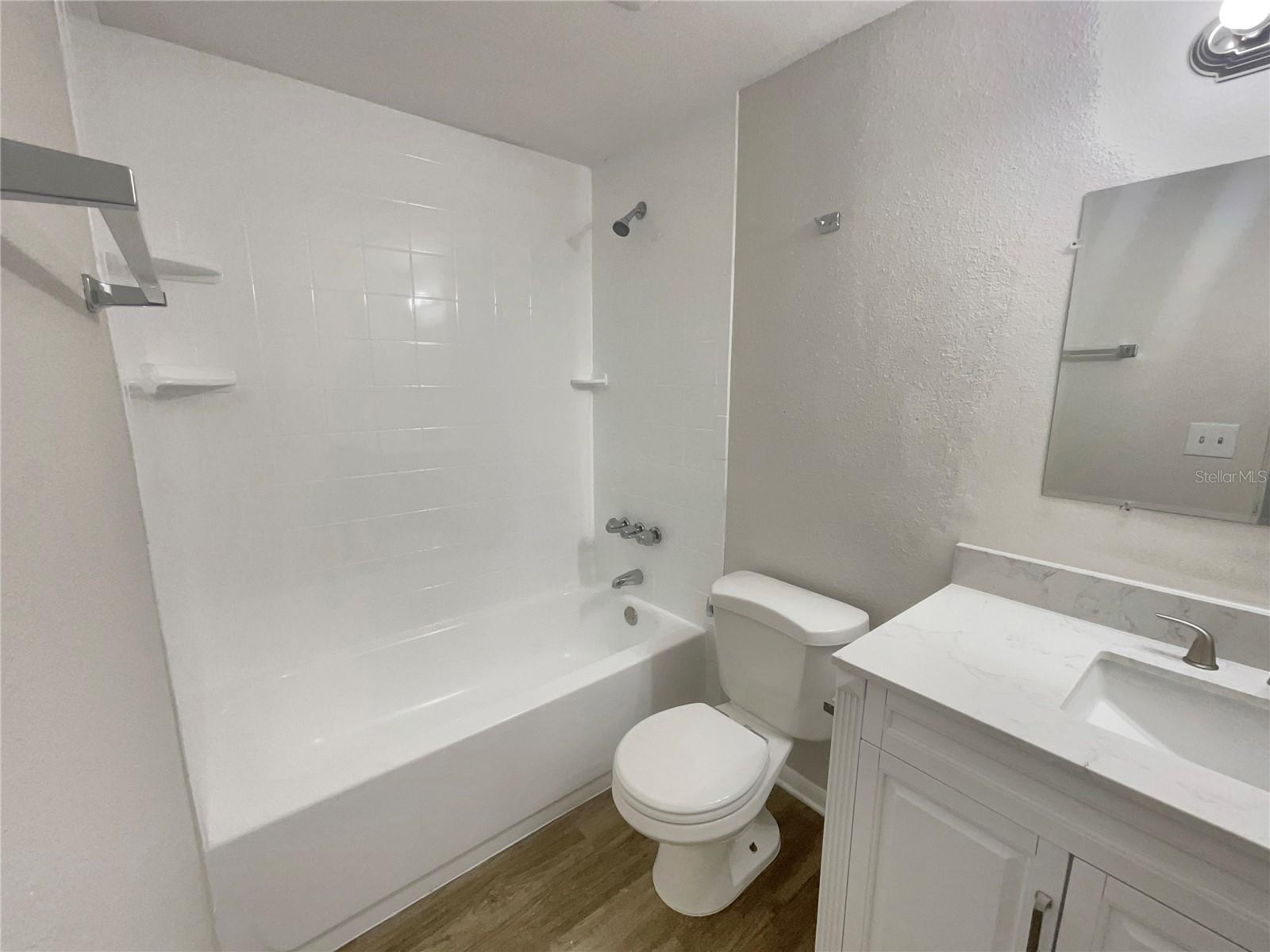 Image 19 of 25 For 16423 Lake Byrd Drive