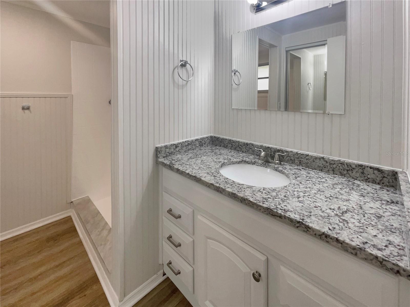 Image 20 of 25 For 16423 Lake Byrd Drive