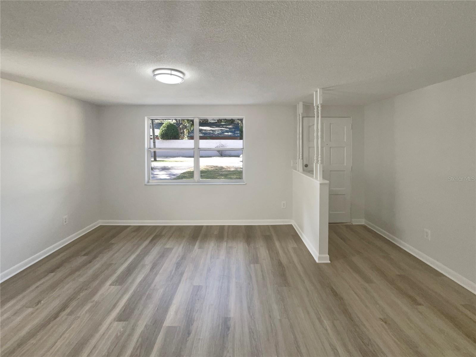 Image 6 of 25 For 16423 Lake Byrd Drive