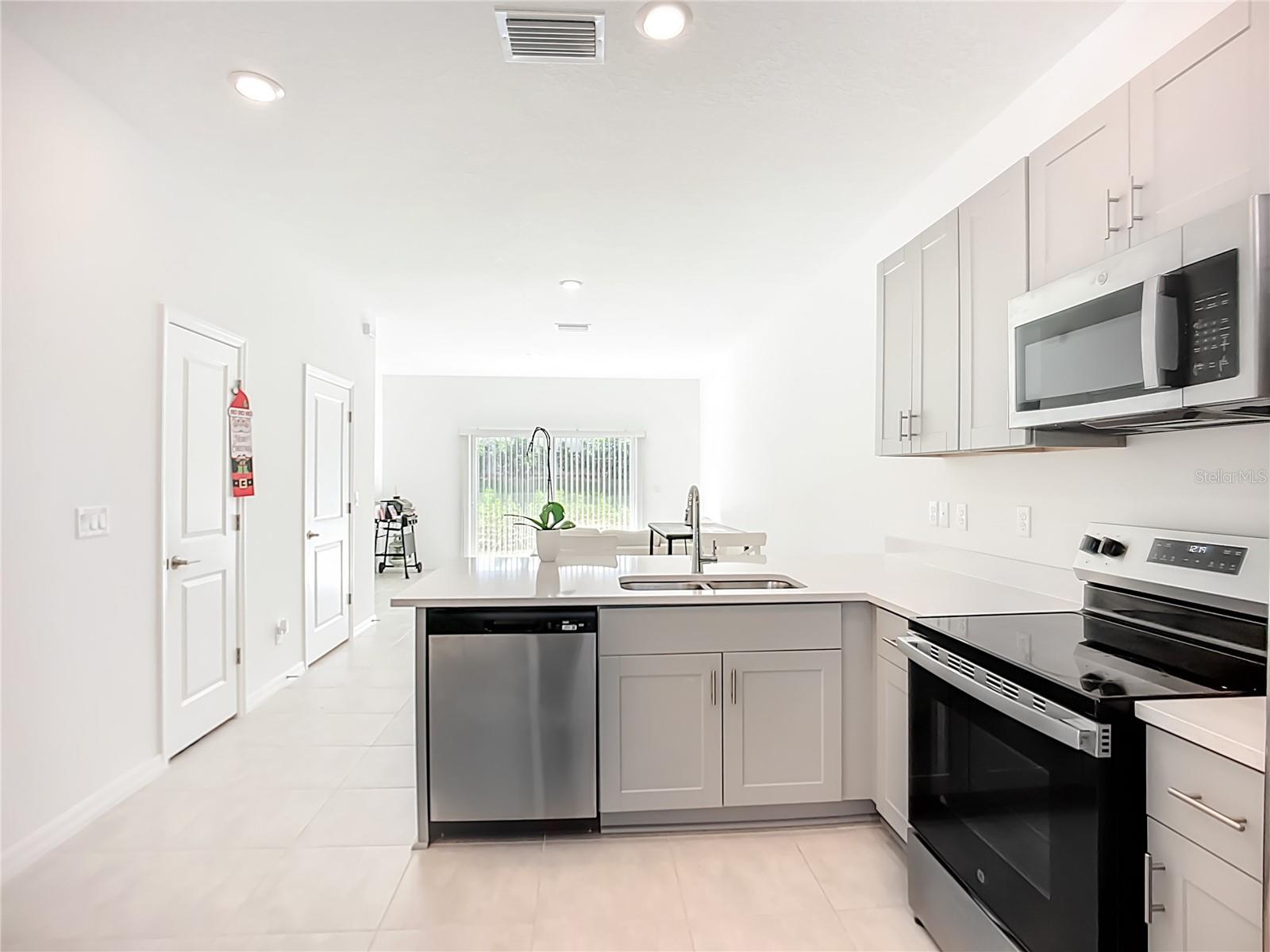 Image 4 of 37 For 16642 San Nicola Place