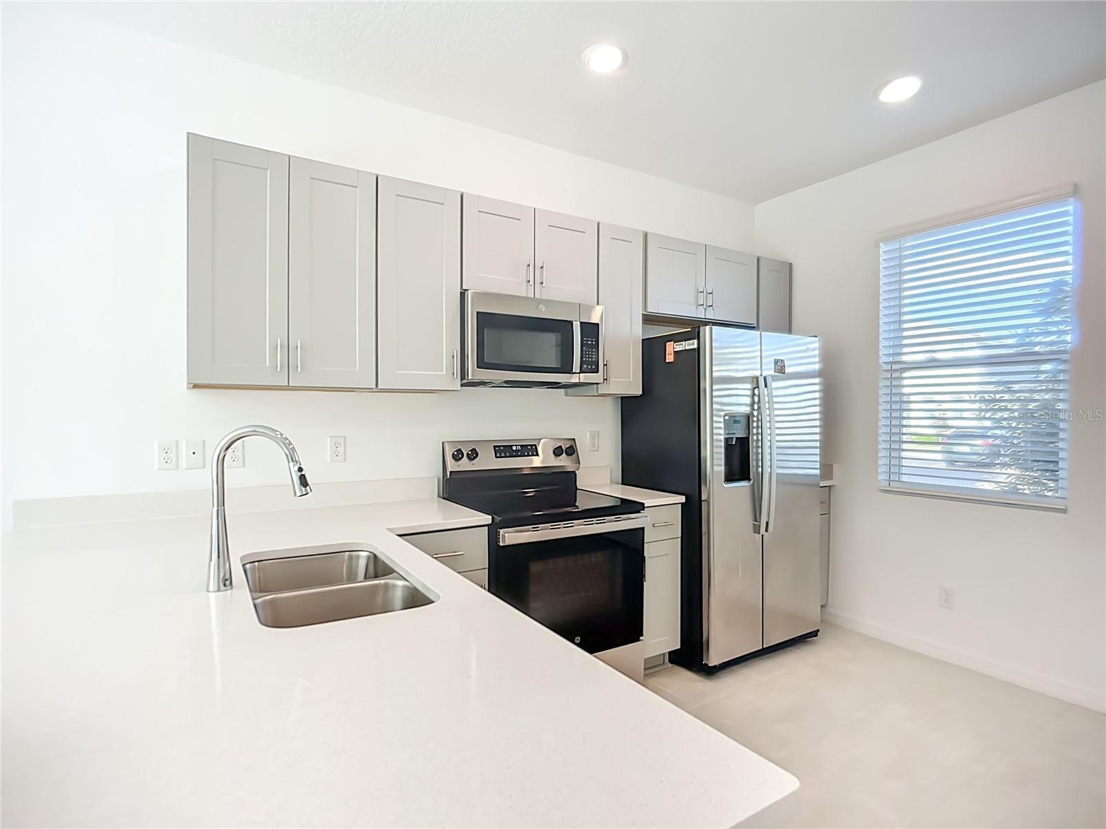 Image 7 of 37 For 16642 San Nicola Place