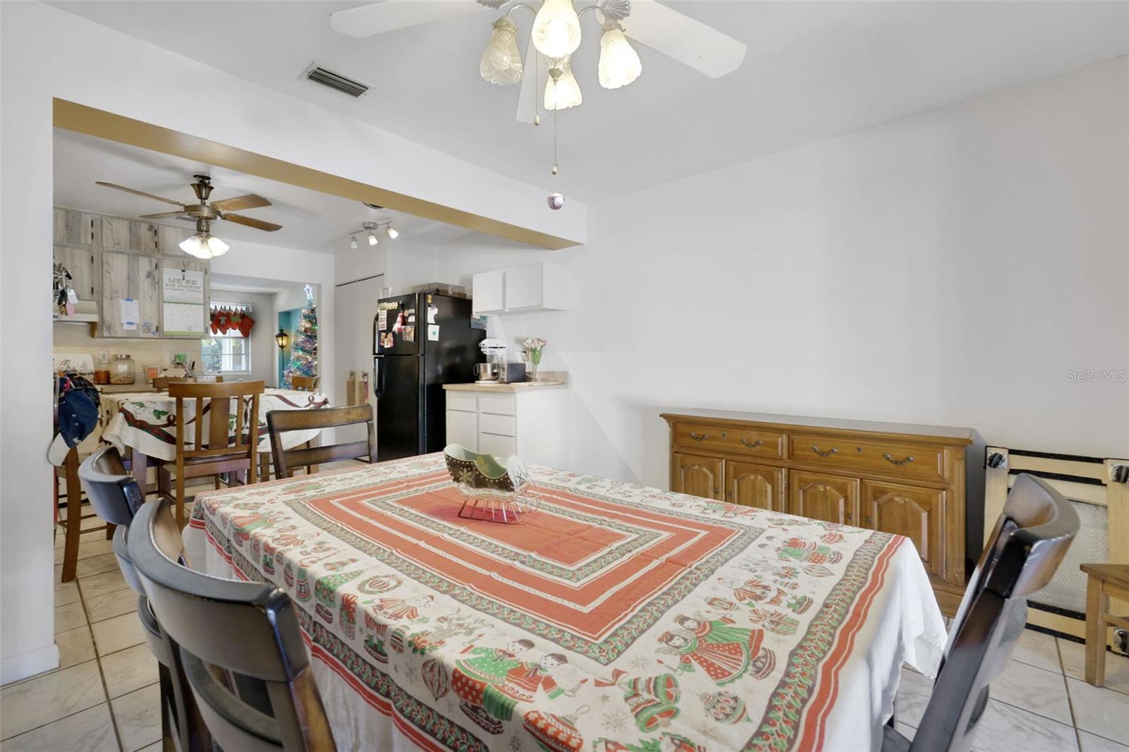 Image 11 of 47 For 199 Rosewood Avenue