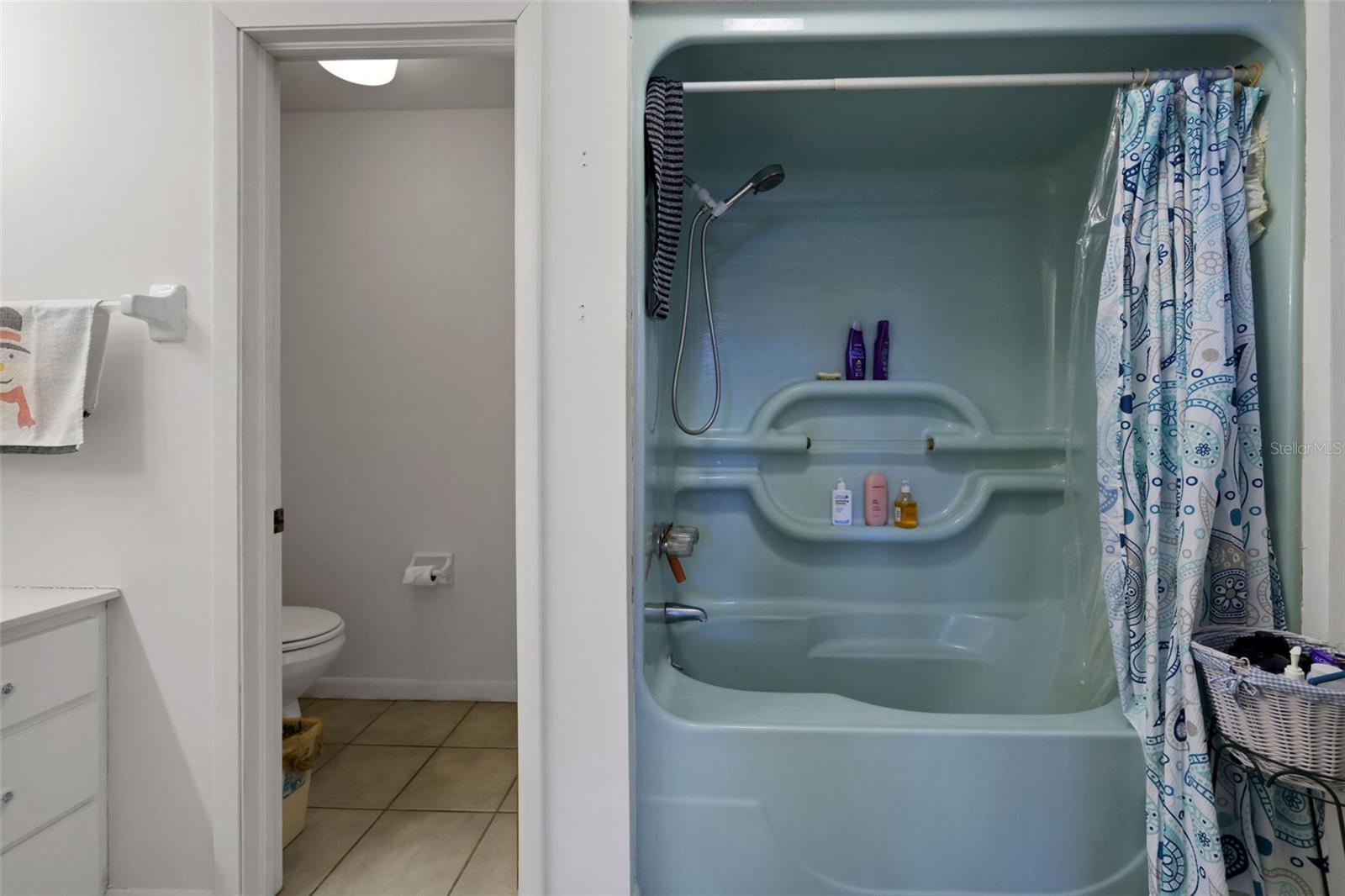 Image 16 of 47 For 199 Rosewood Avenue