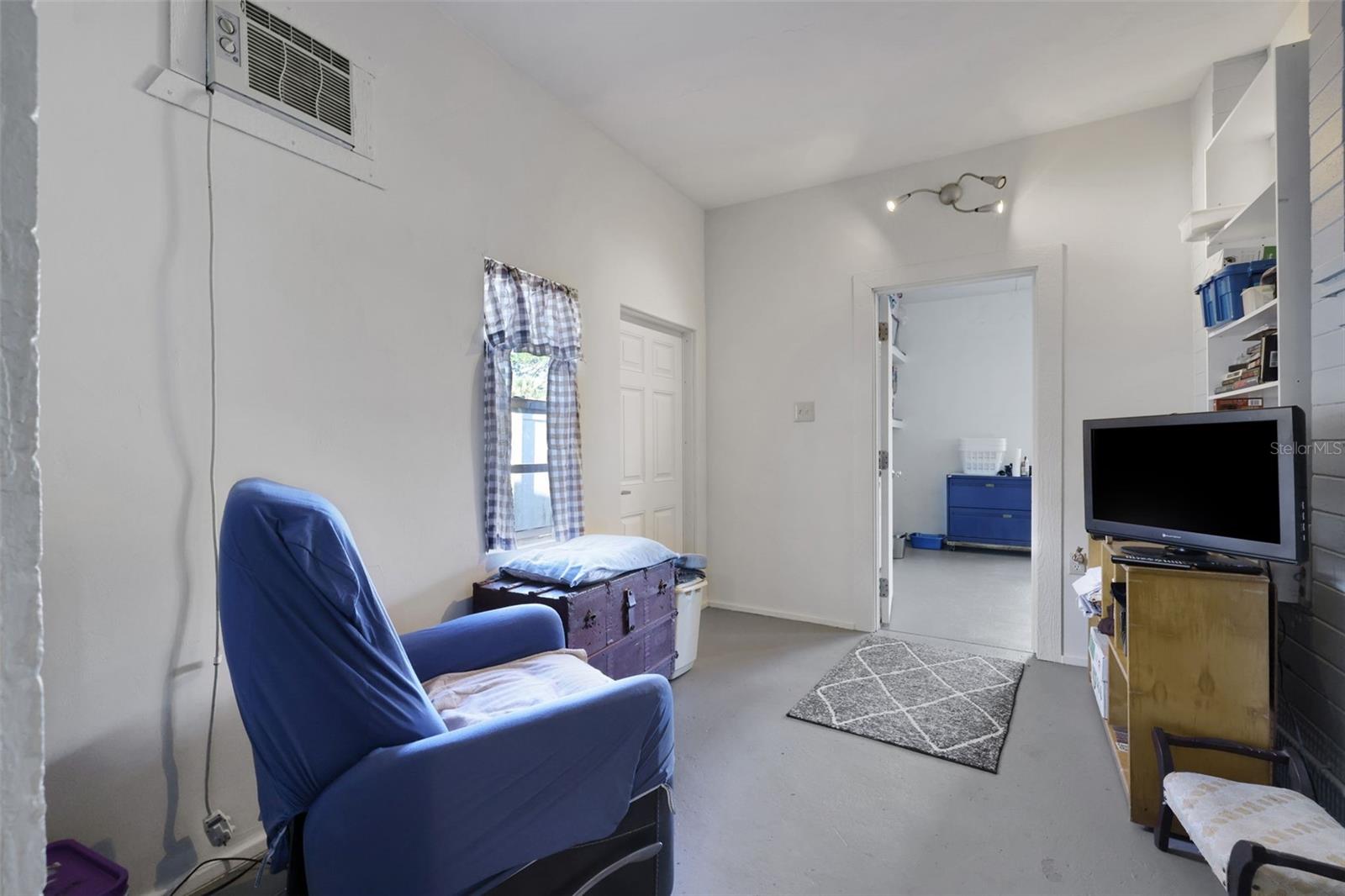 Image 29 of 47 For 199 Rosewood Avenue