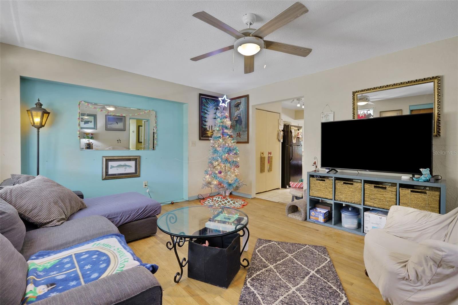 Image 4 of 47 For 199 Rosewood Avenue