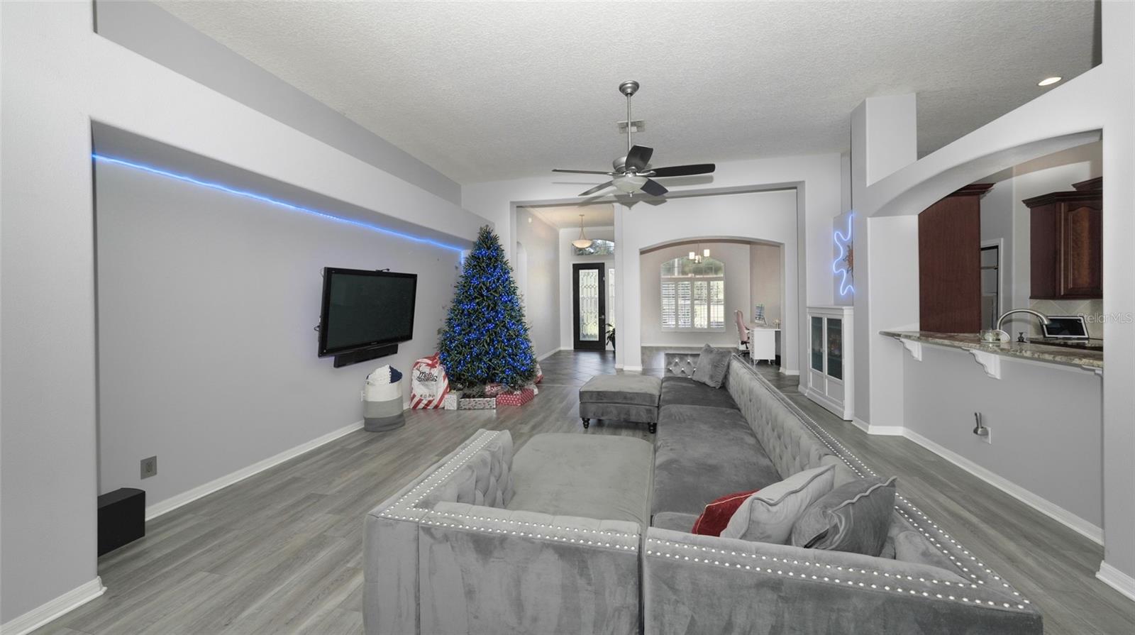 Image 15 of 48 For 1017 Majestic Oak Drive