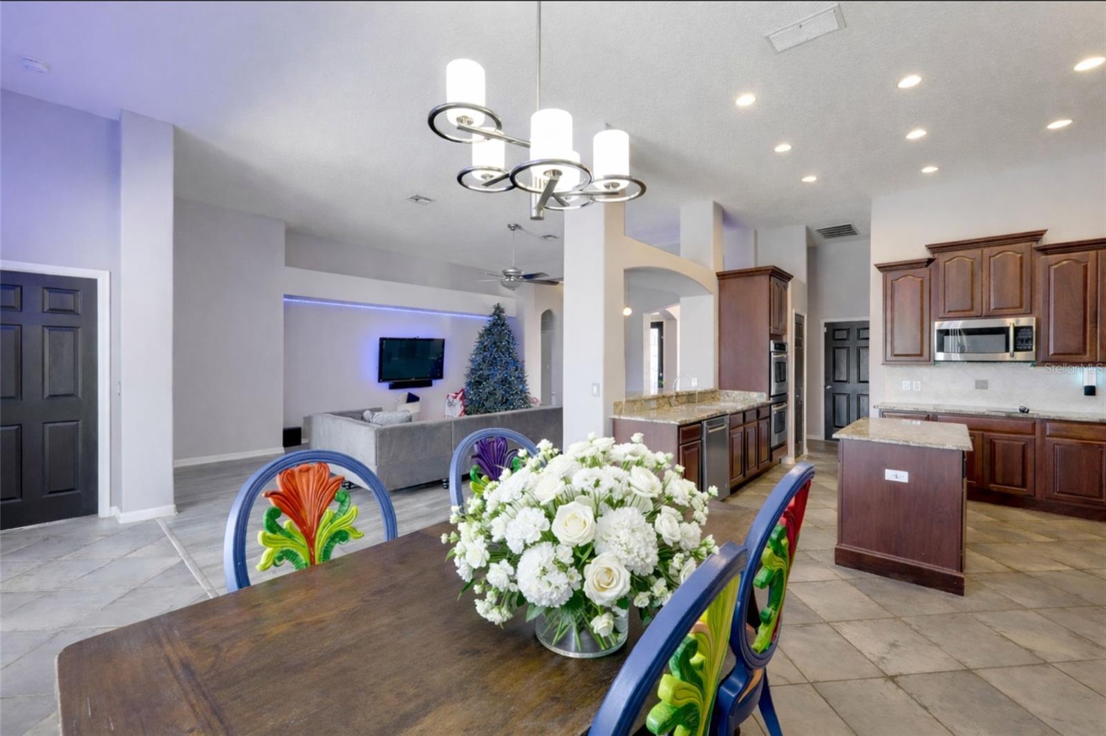 Image 16 of 48 For 1017 Majestic Oak Drive