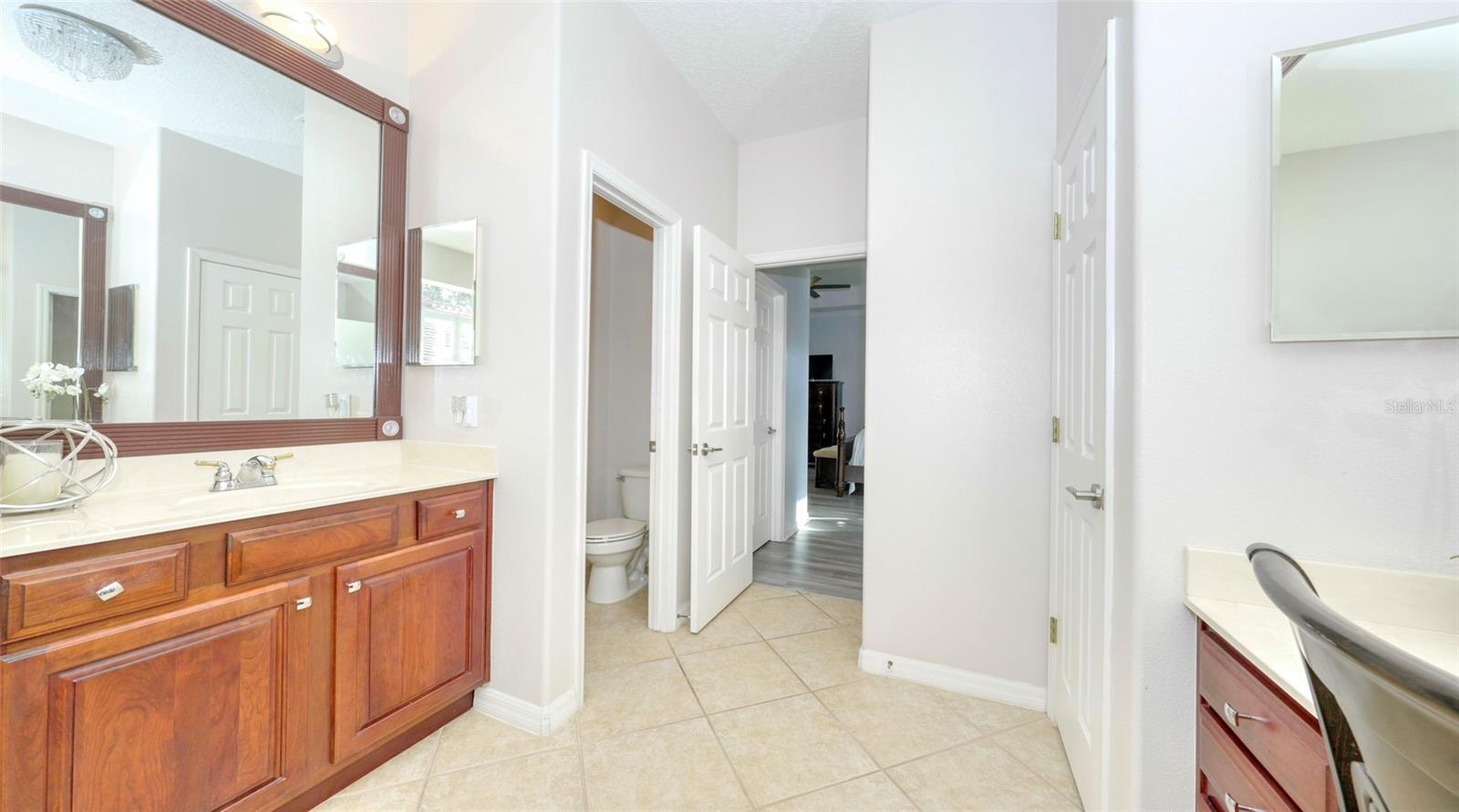 Image 25 of 48 For 1017 Majestic Oak Drive