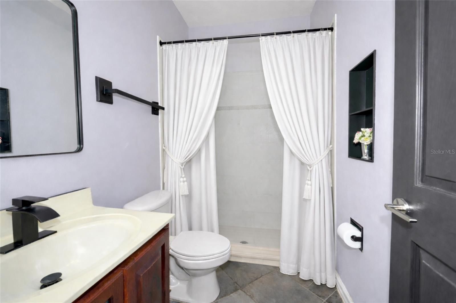 Image 33 of 48 For 1017 Majestic Oak Drive