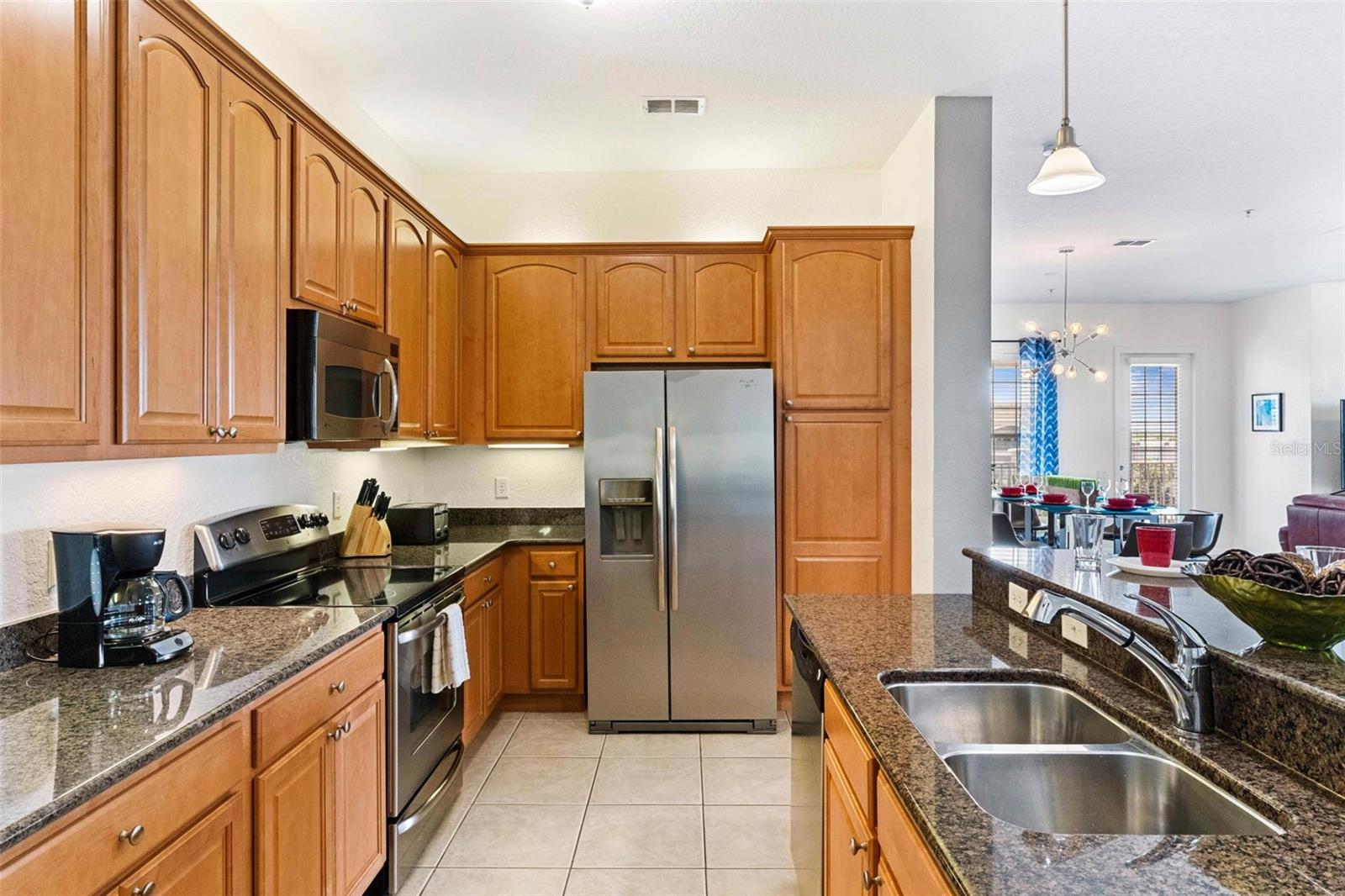 Image 13 of 68 For 4840 Cayview Avenue 403