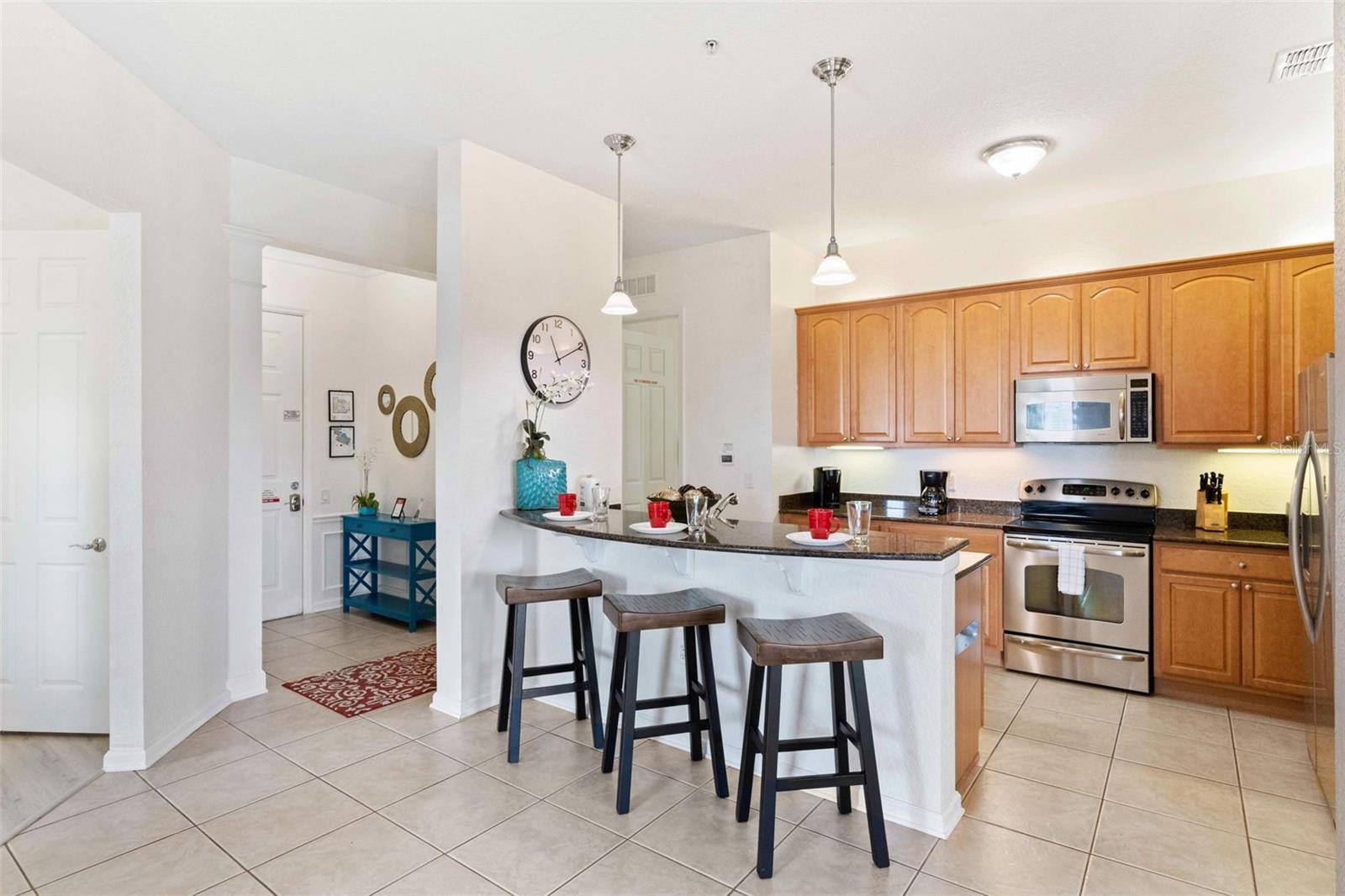 Image 14 of 68 For 4840 Cayview Avenue 403