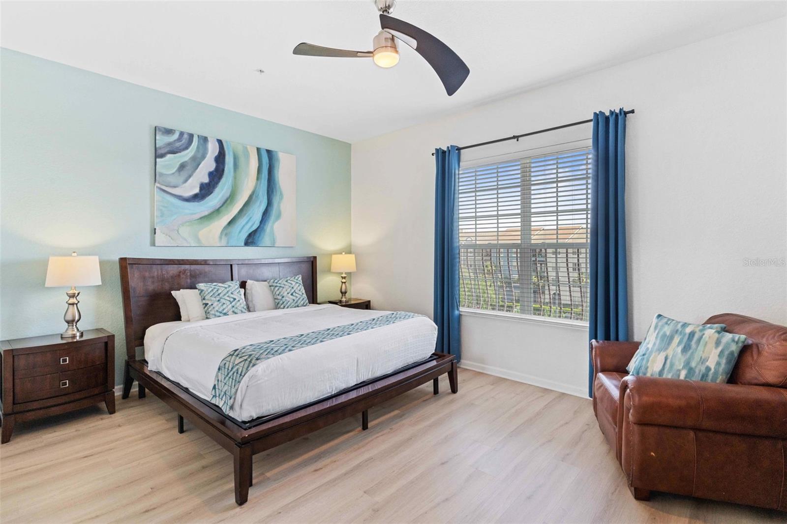 Image 19 of 68 For 4840 Cayview Avenue 403