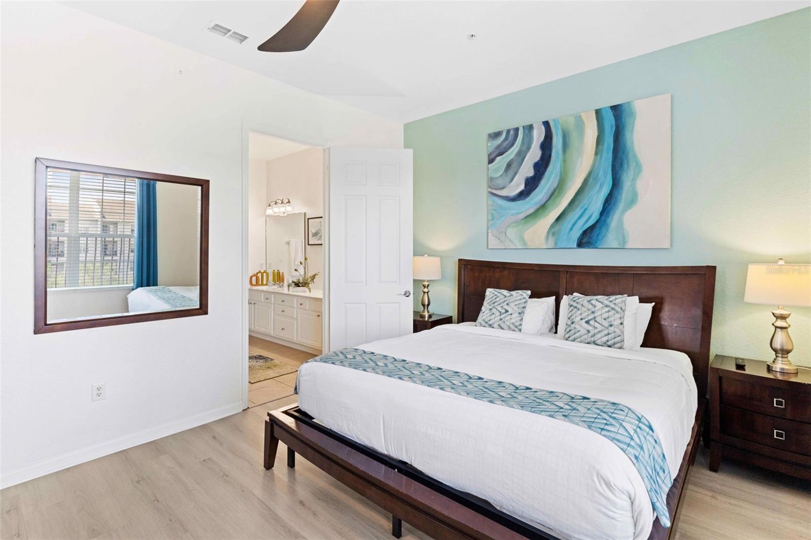 Image 21 of 68 For 4840 Cayview Avenue 403