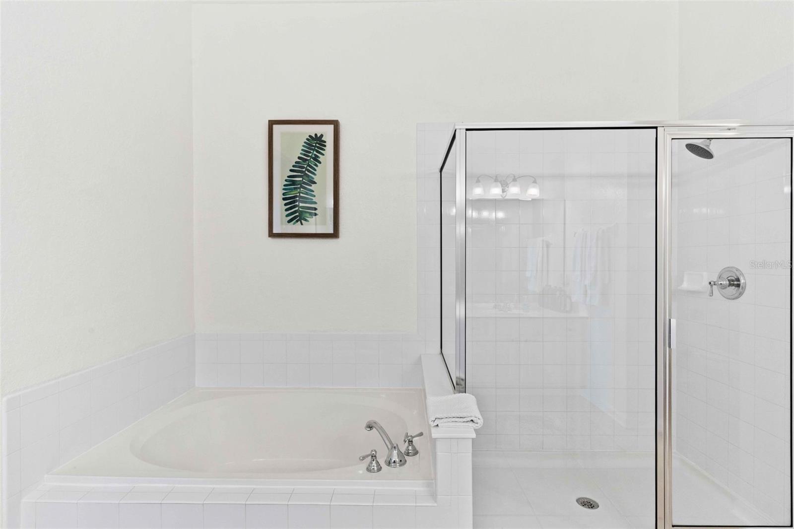 Image 24 of 68 For 4840 Cayview Avenue 403