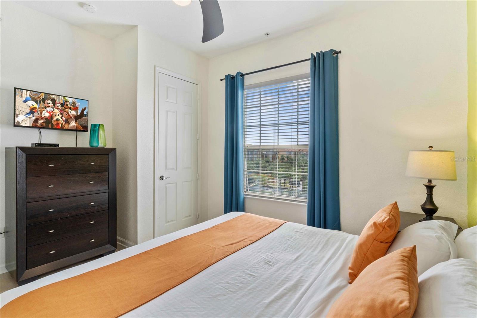 Image 29 of 68 For 4840 Cayview Avenue 403