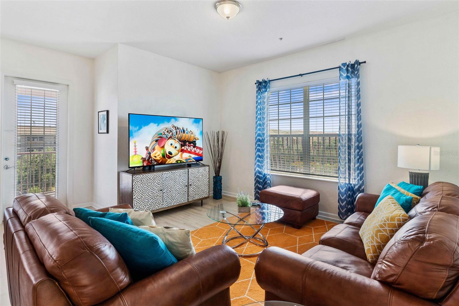 Image 5 of 68 For 4840 Cayview Avenue 403