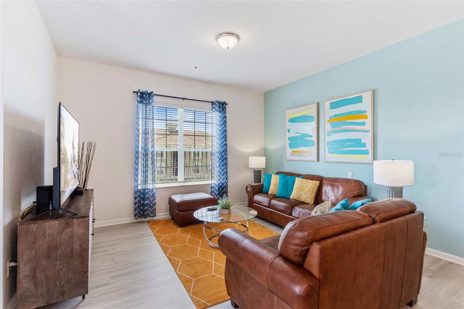 Image 6 of 68 For 4840 Cayview Avenue 403