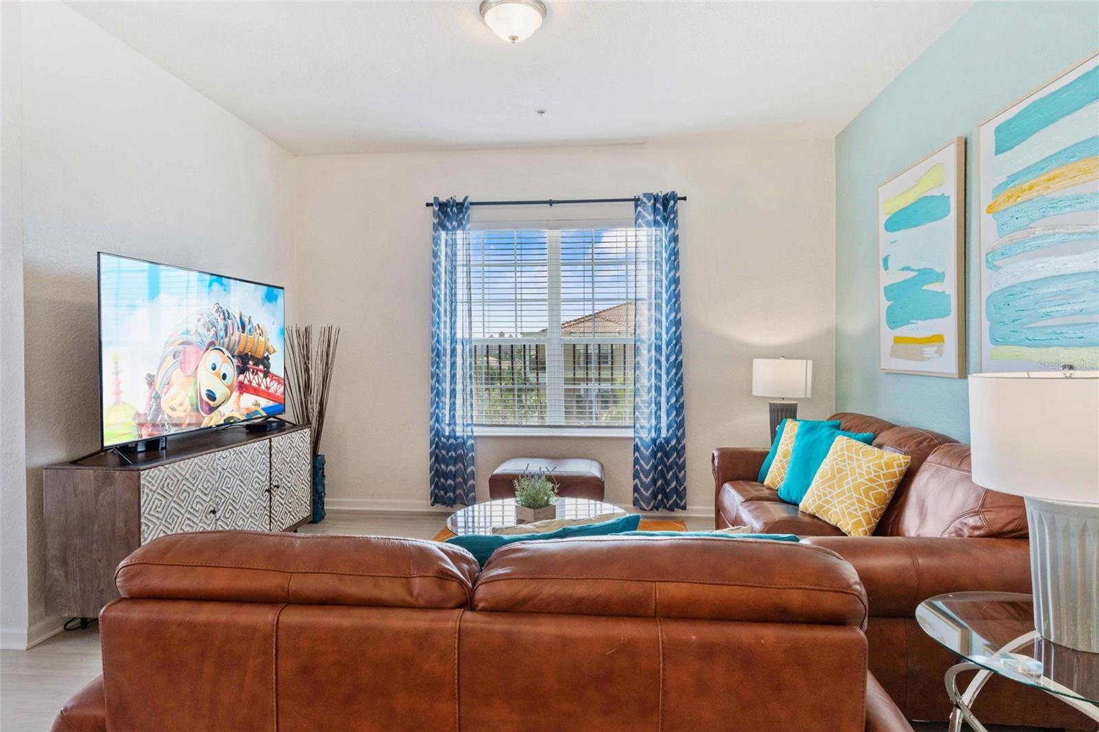 Image 7 of 68 For 4840 Cayview Avenue 403