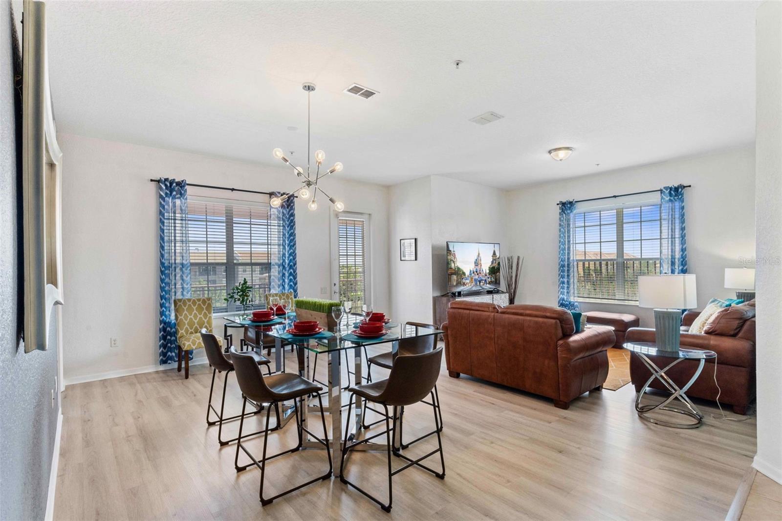 Image 8 of 68 For 4840 Cayview Avenue 403