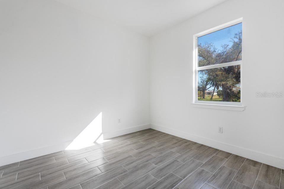 Image 9 of 13 For 260 Rotonda Boulevard B