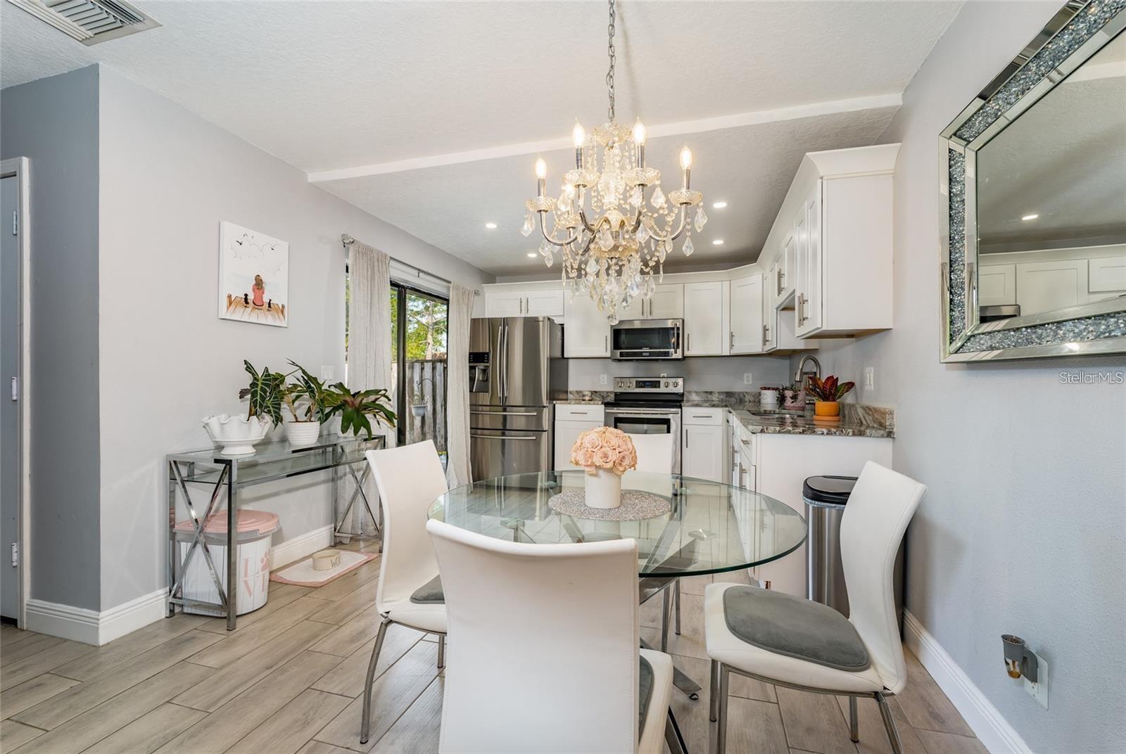 Image 11 of 15 For 5287 Cypress Court 724