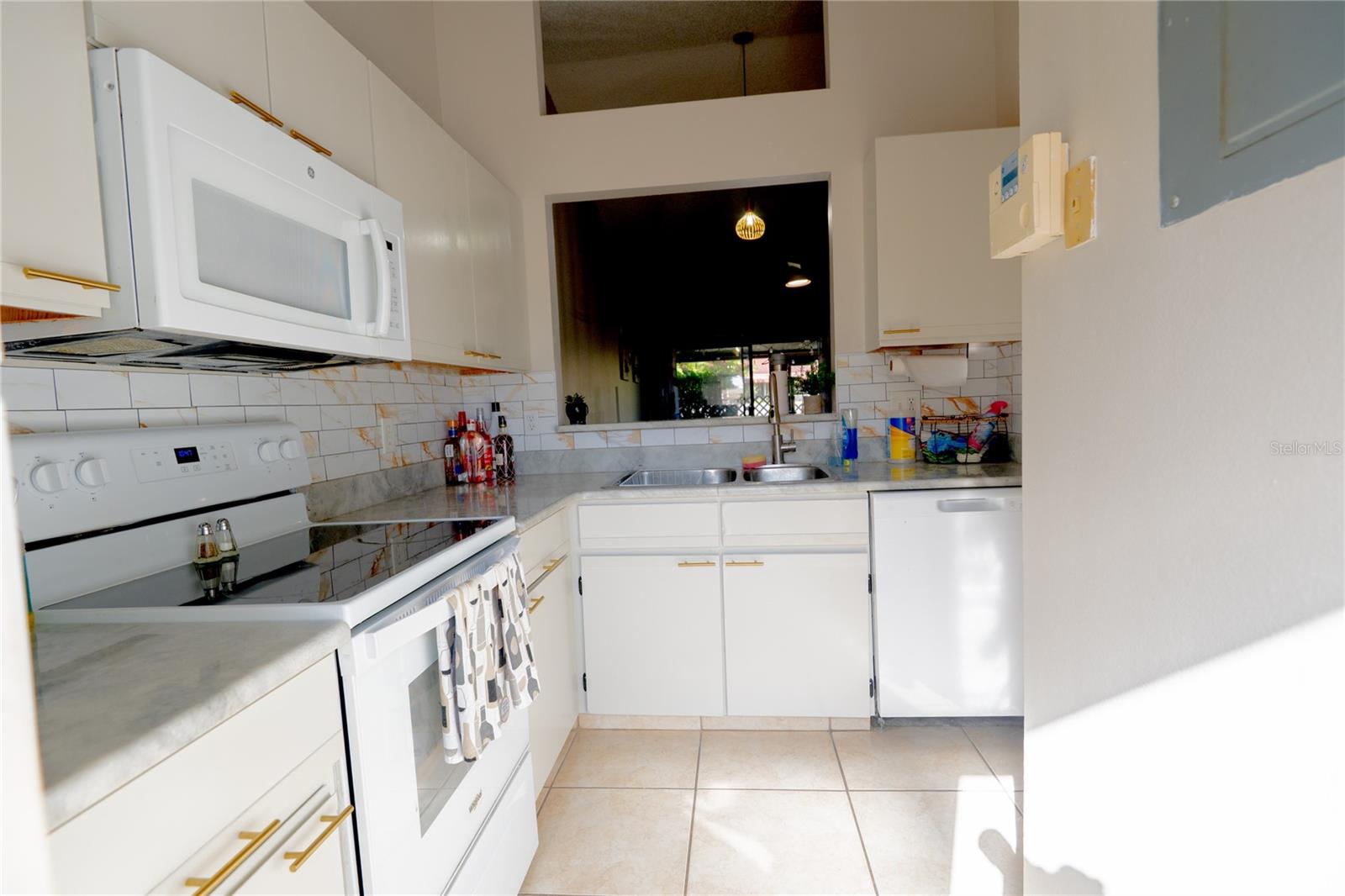 Image 11 of 21 For 32 Silver Oak Circle