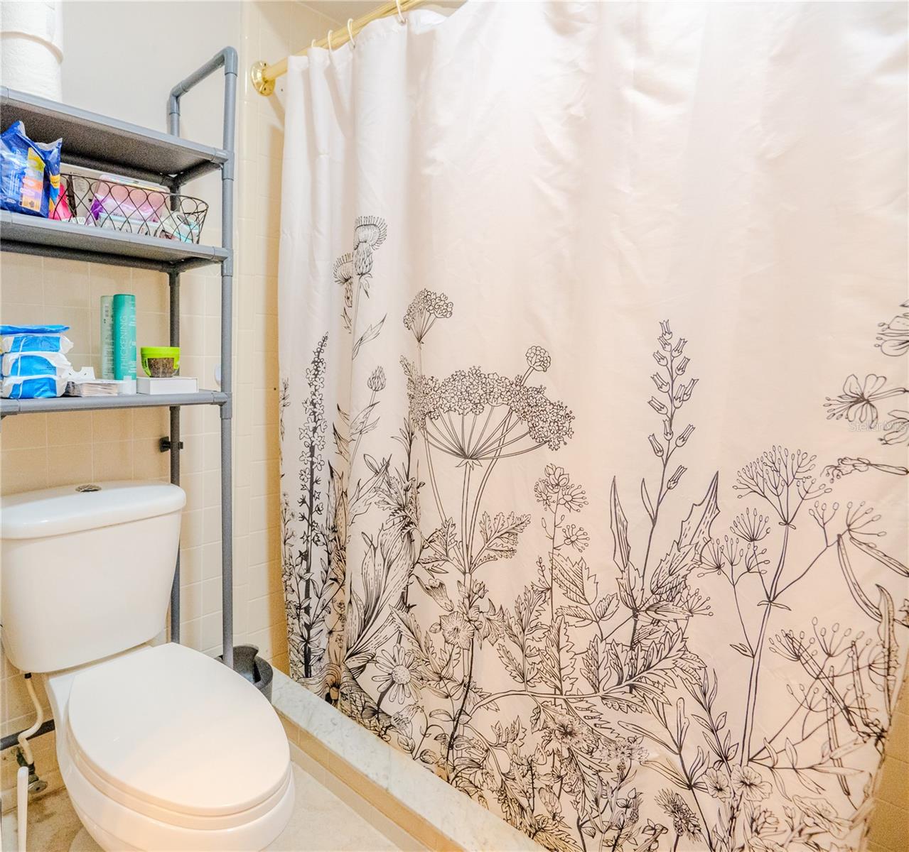 Image 16 of 21 For 32 Silver Oak Circle