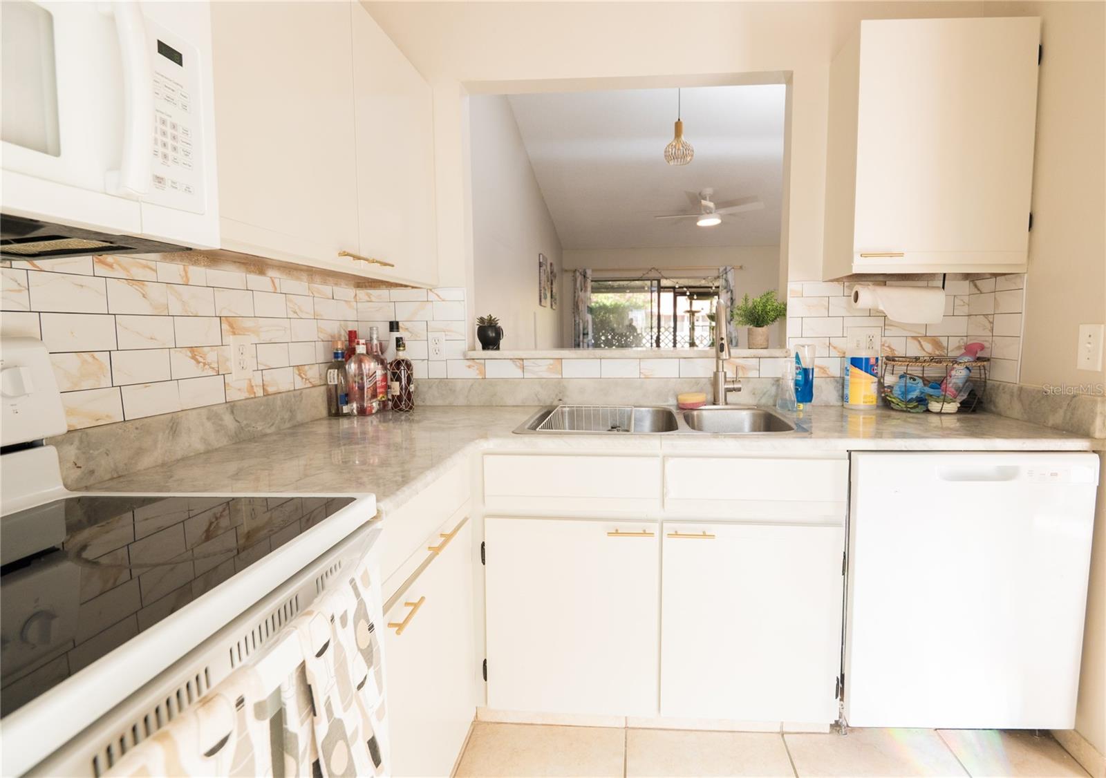 Image 6 of 21 For 32 Silver Oak Circle