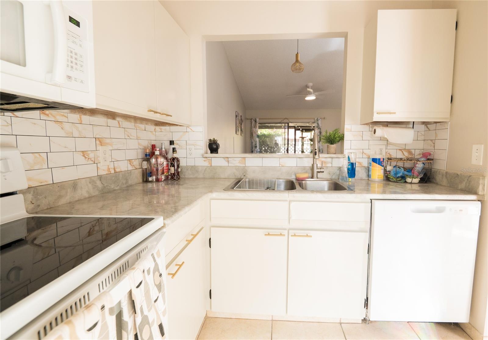 Image 7 of 21 For 32 Silver Oak Circle