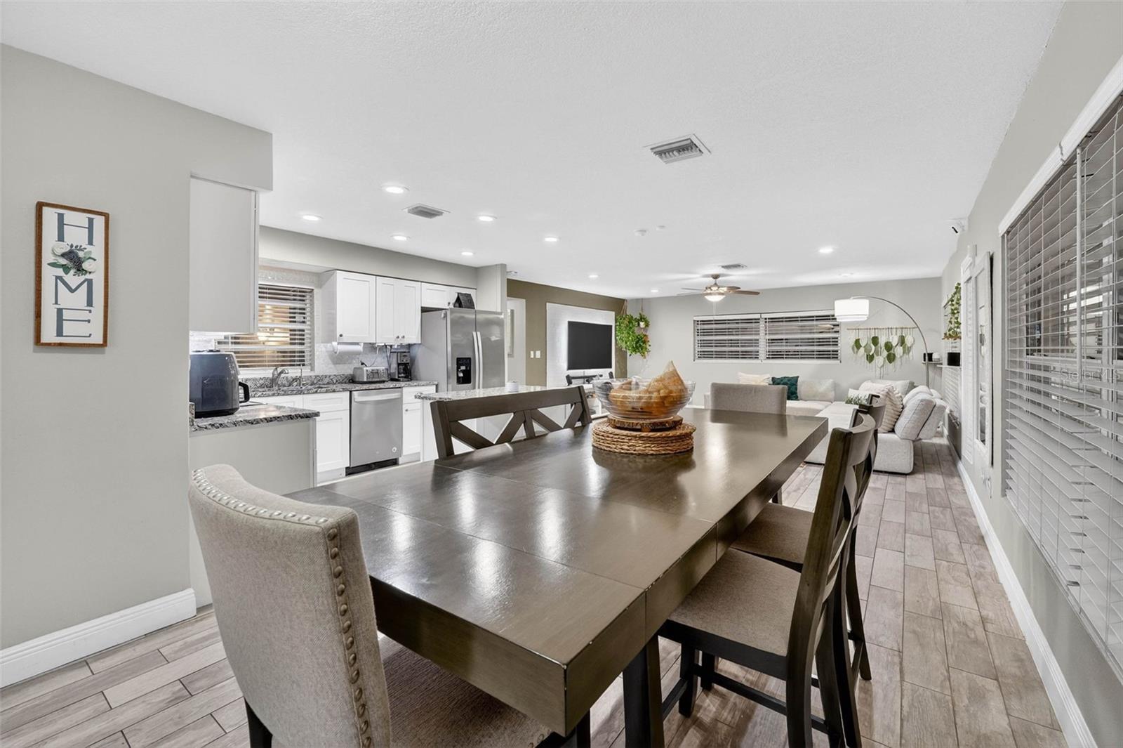 Image 17 of 74 For 3207 Flowertree Road