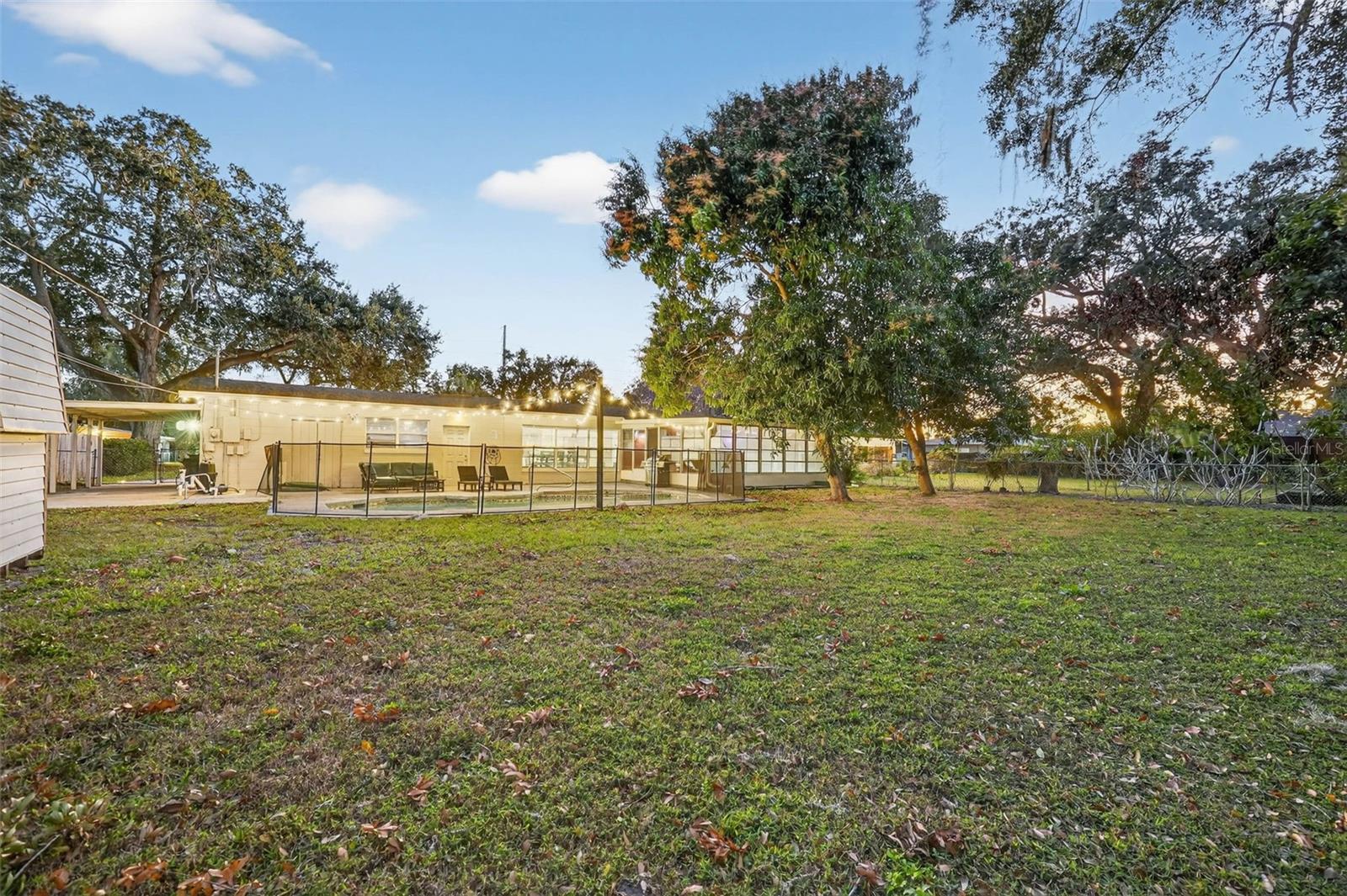 Image 51 of 74 For 3207 Flowertree Road