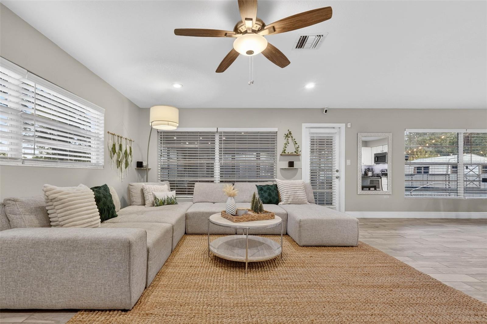 Image 7 of 74 For 3207 Flowertree Road