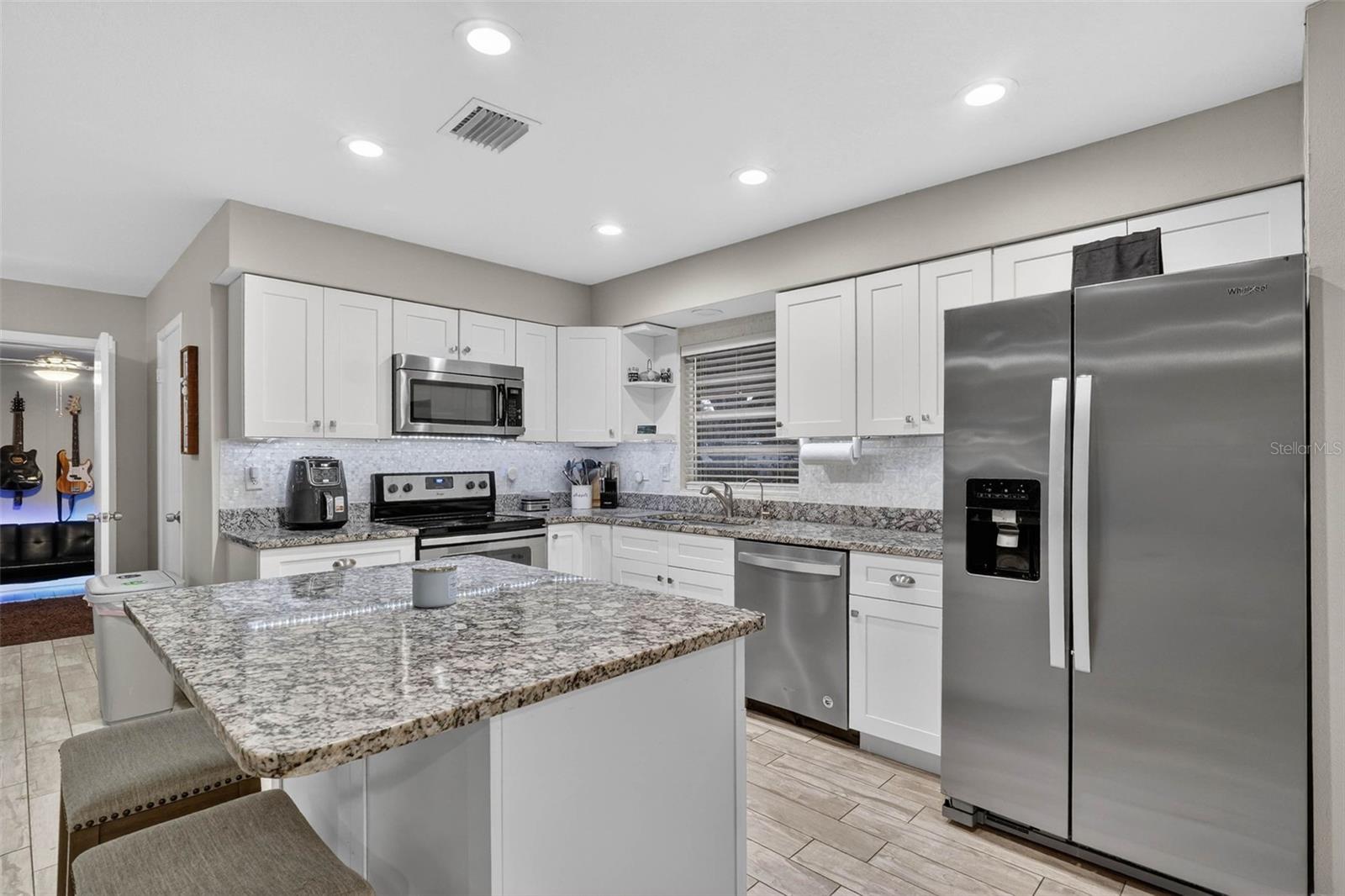 Image 9 of 74 For 3207 Flowertree Road