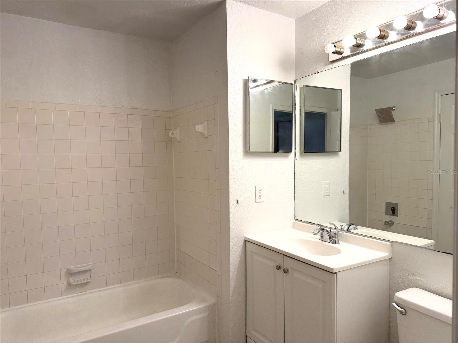 Image 15 of 37 For 7511 Seurat Street 10108