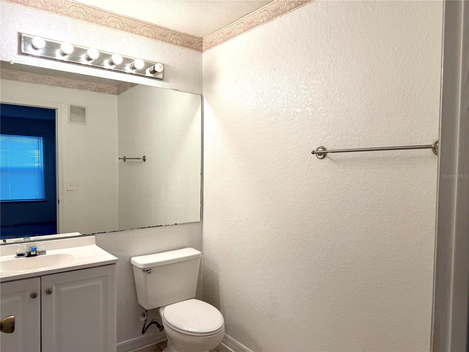 Image 21 of 37 For 7511 Seurat Street 10108