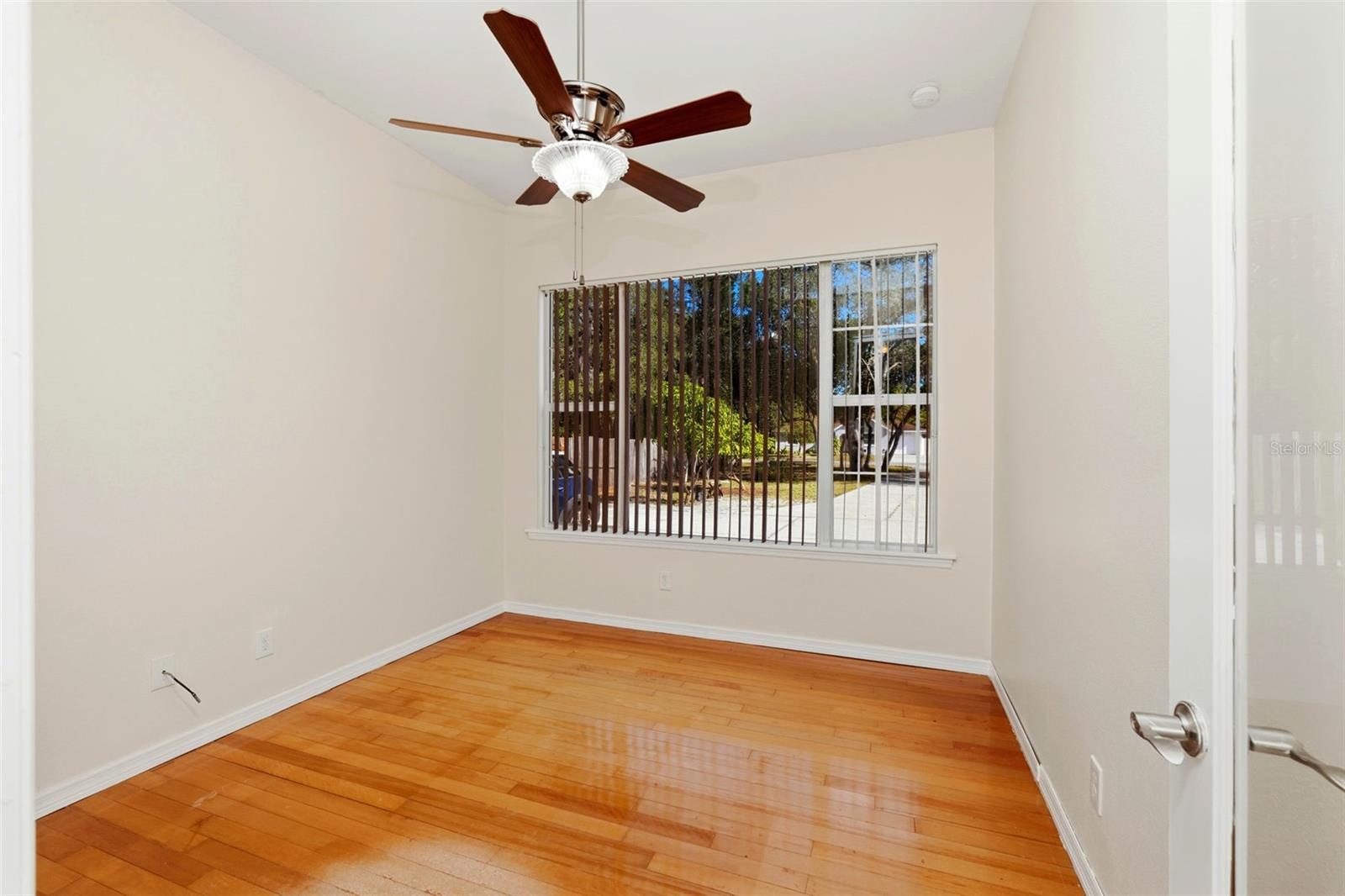 Image 15 of 52 For 5608 Kevin Avenue