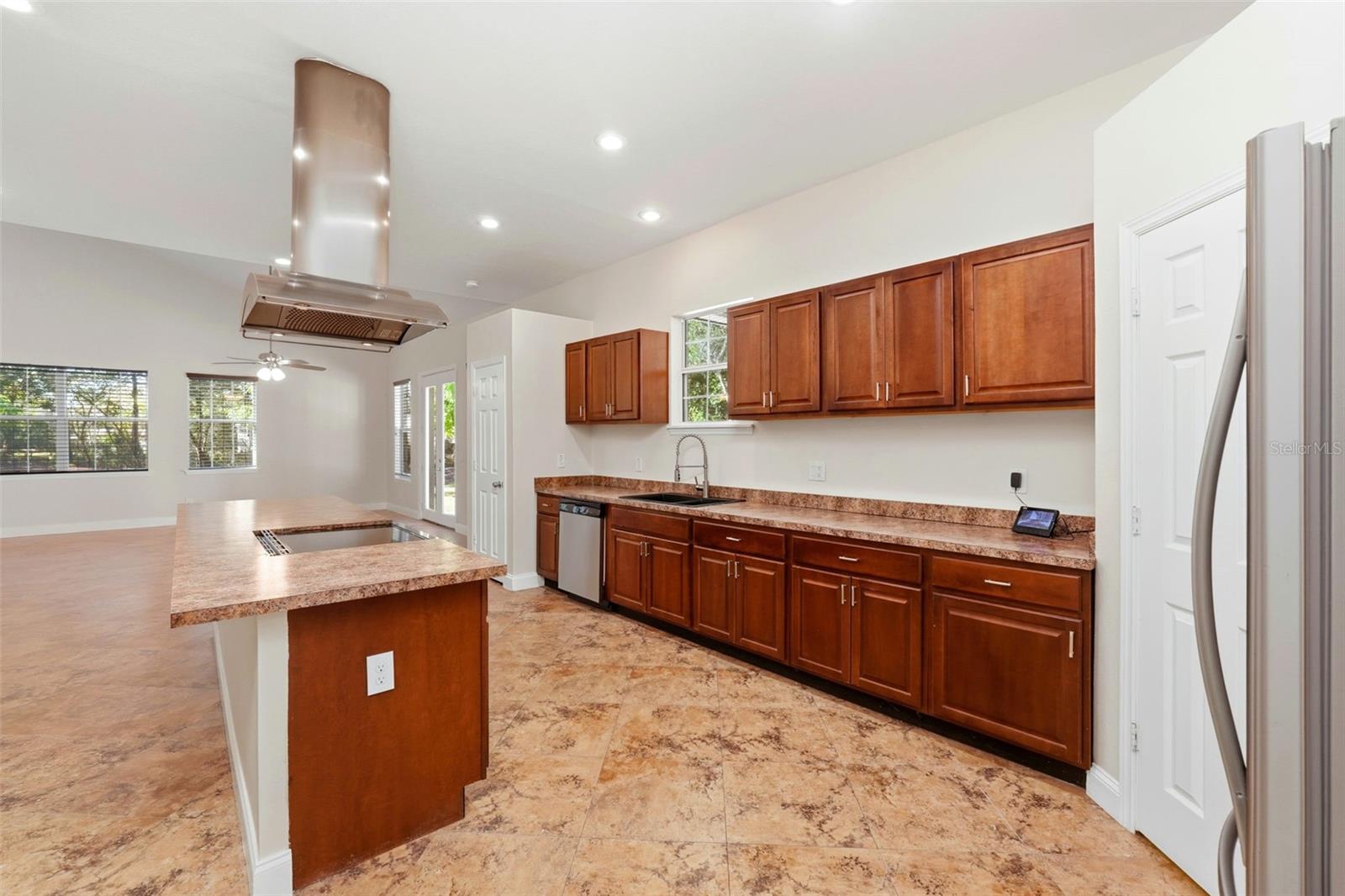 Image 35 of 52 For 5608 Kevin Avenue