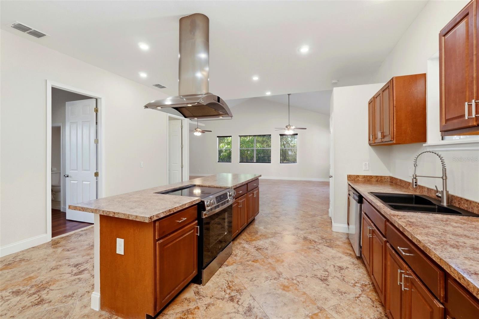 Image 36 of 52 For 5608 Kevin Avenue