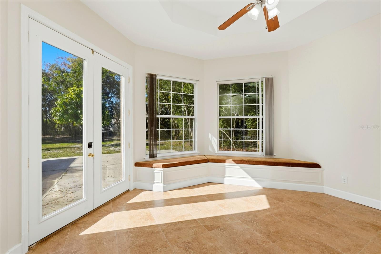 Image 5 of 52 For 5608 Kevin Avenue