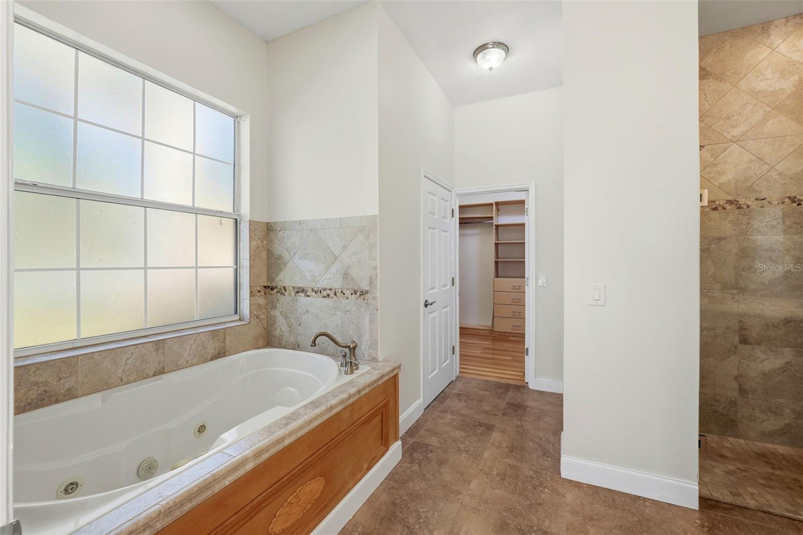 Image 6 of 52 For 5608 Kevin Avenue