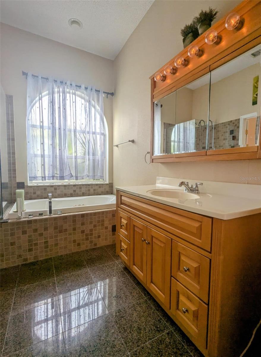 Image 14 of 39 For 12634 Ringwood Avenue