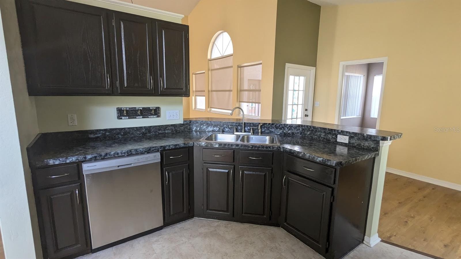 Image 29 of 39 For 12634 Ringwood Avenue