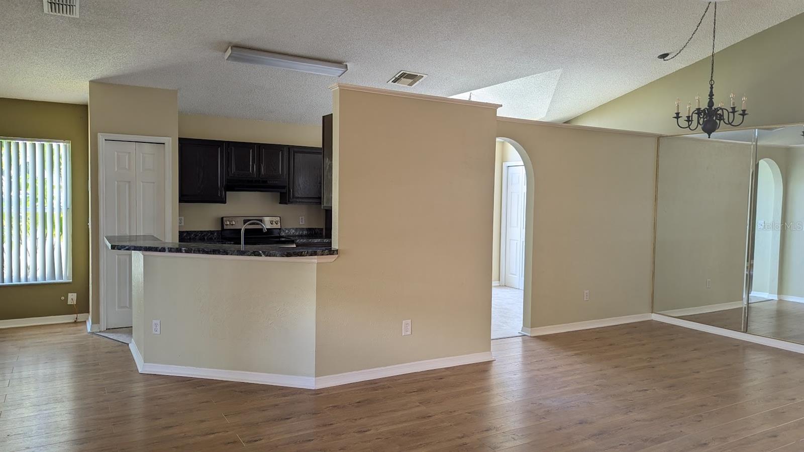 Image 4 of 39 For 12634 Ringwood Avenue