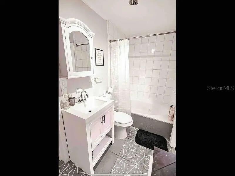 Image 17 of 29 For 1518 Pinewood Drive