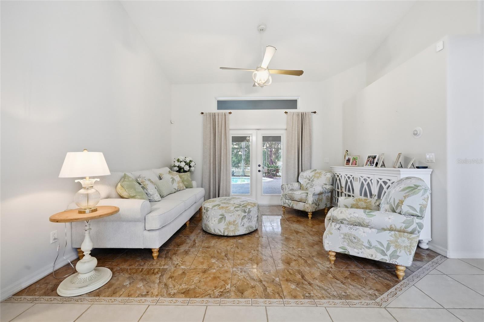 Image 14 of 73 For 12744 Douglas Fir Court